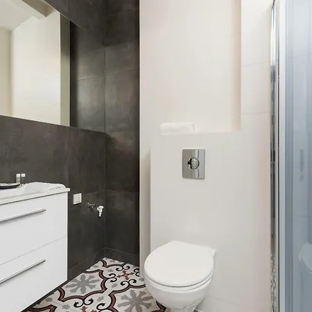 Apartment Mazowiecka By Renters *
